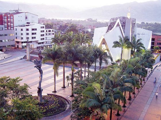 Plaza de Bol&iacute;var de Armenia