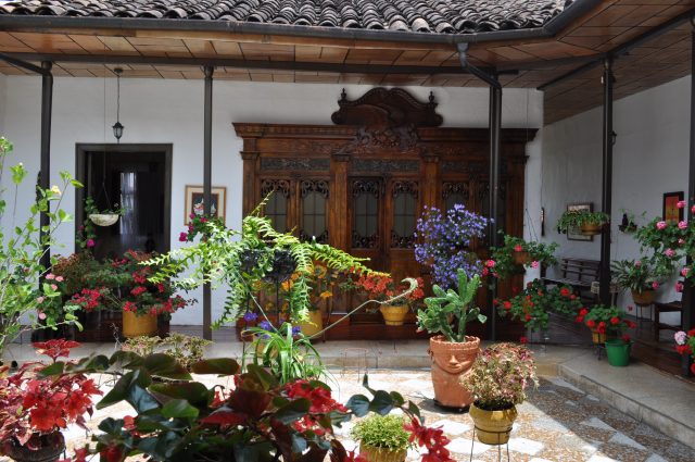 Patios Solariegos de Salamina